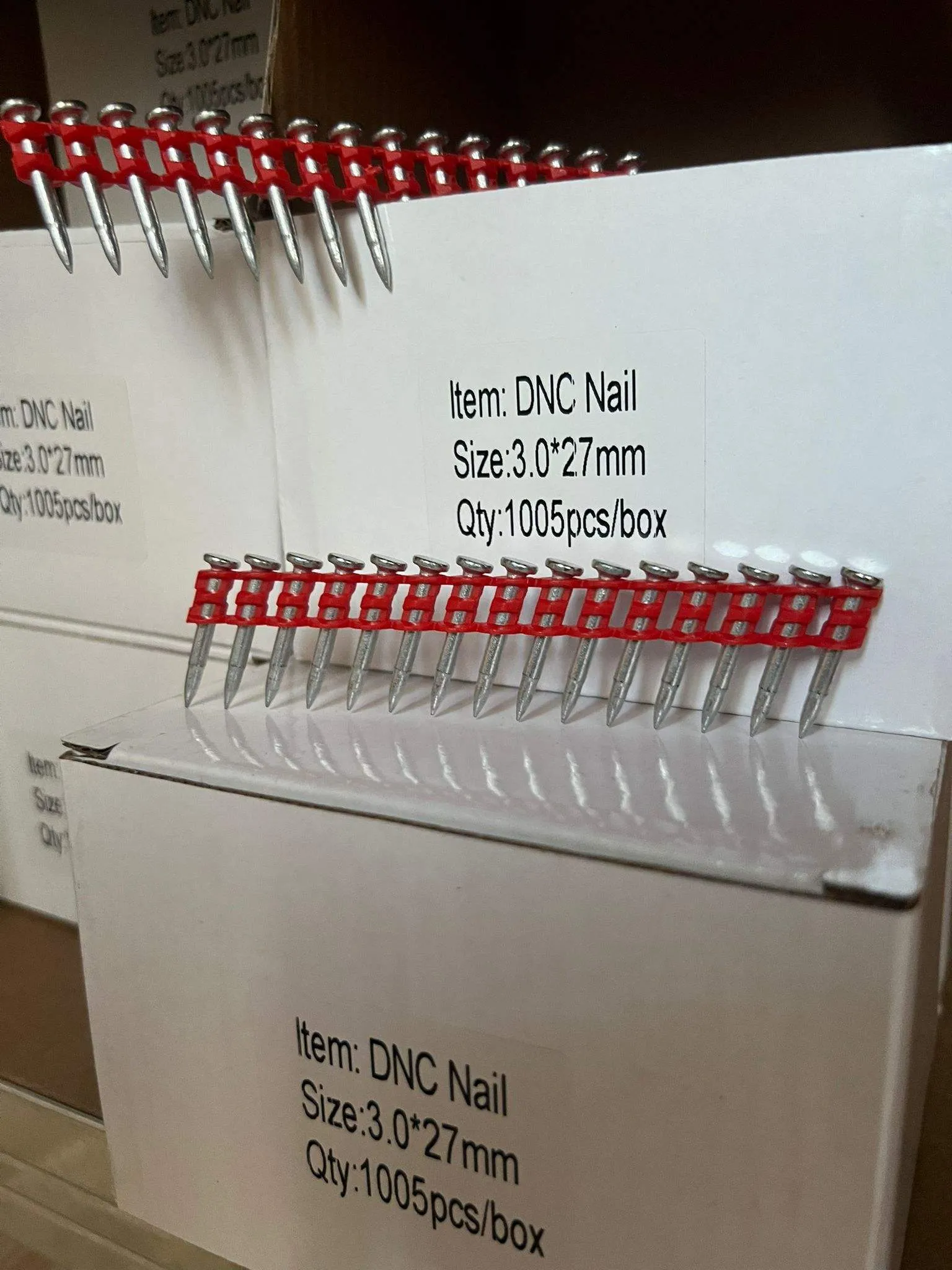 DCN890 Plastic Collated Concrete Nails - Image 2